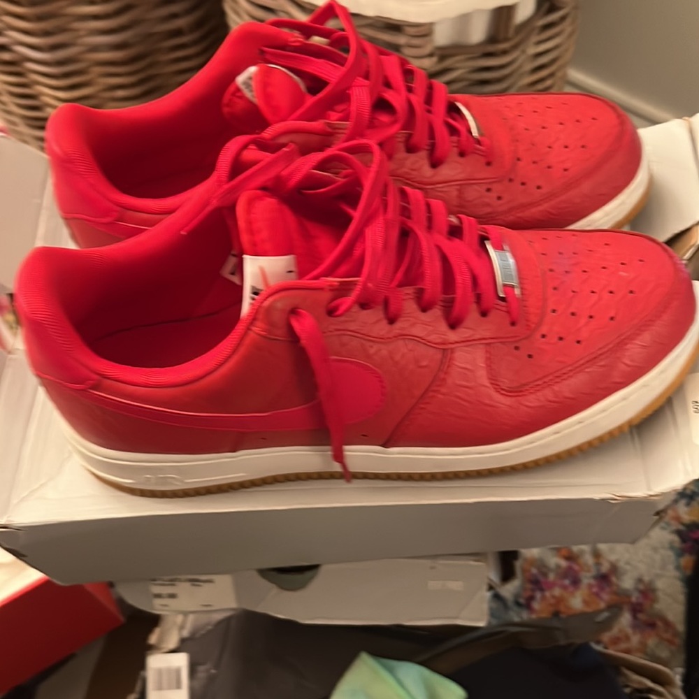 Nike Air Force 1 07’ LV8 Sneakers - Picture 4 of 9
